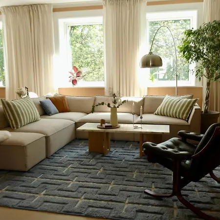 Appartement Large, Newly Renovated With A View Of The Park *