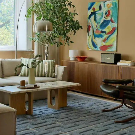 Large, Newly Renovated With A View Of The Park *