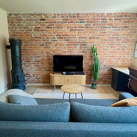 Large, Newly Renovated With A View Of The Park
